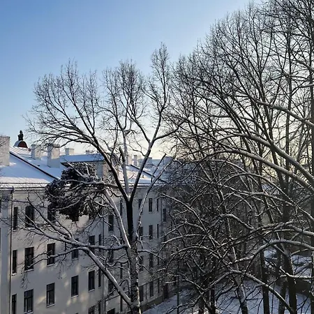 Your Cozy Family-friendly Flat In Vibrant Апартаменты